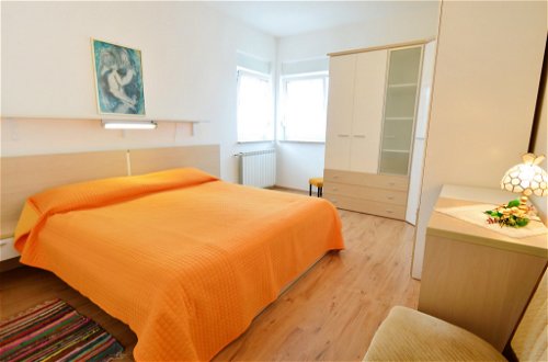 Foto 6 - Appartamento con 2 camere da letto a Opatija con piscina e vista mare