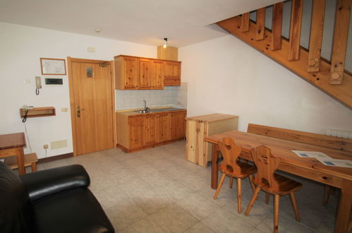 Photo 10 - 2 bedroom Apartment in Ledro with swimming pool and mountain view