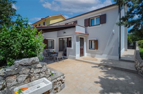 Foto 1 - Haus mit 2 Schlafzimmern in Dobrinj mit terrasse und blick aufs meer