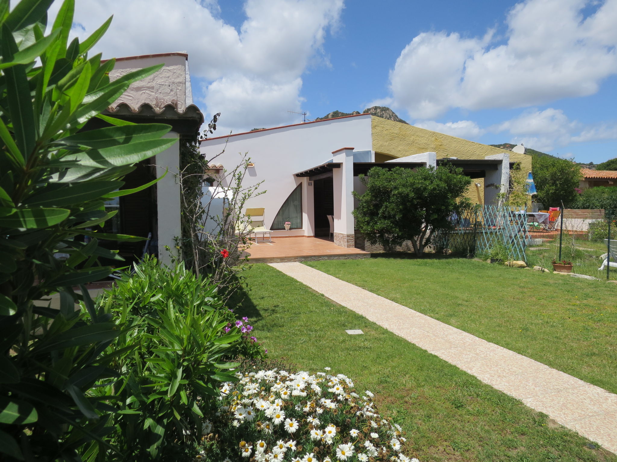 Foto 1 - Casa de 3 habitaciones en Muravera con jardín y terraza