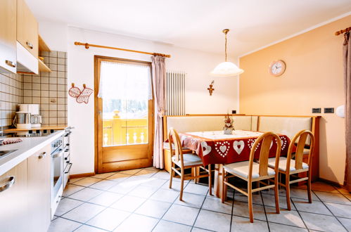 Foto 2 - Apartment mit 4 Schlafzimmern in Soraga di Fassa