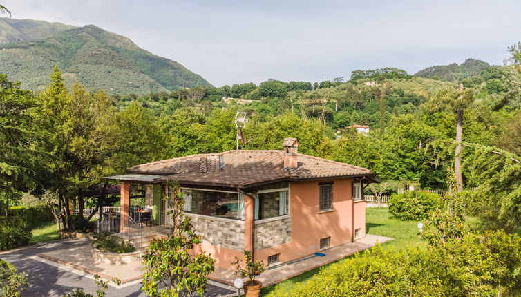 Foto 1 - Casa de 3 quartos em Camaiore com piscina privada e jardim