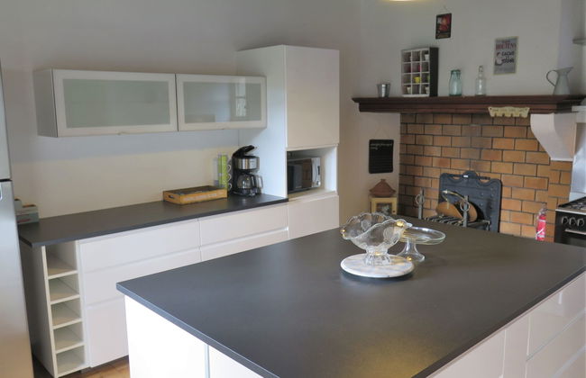 Casa de 6 quartos em Nassiet com piscina privada e jardim - Foto 12