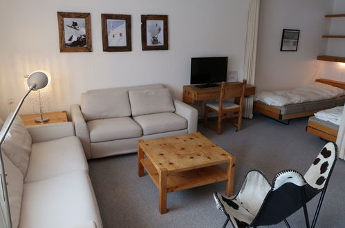 Photo 6 - 1 bedroom Apartment in Davos with swimming pool and mountain view