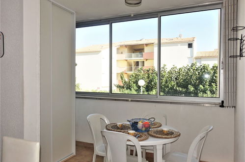 Foto 12 - Appartamento con 2 camere da letto a Narbonne con vista mare