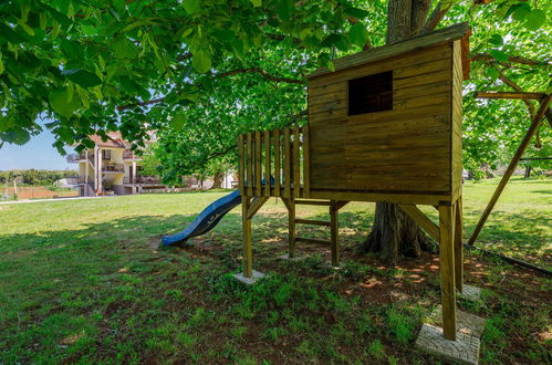 Foto 4 - Appartamento con 1 camera da letto a Umag con giardino e terrazza