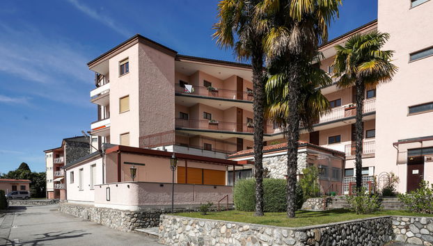 Apartment mit 1 Schlafzimmer in Brezzo di Bedero mit schwimmbad und garten - Foto 2