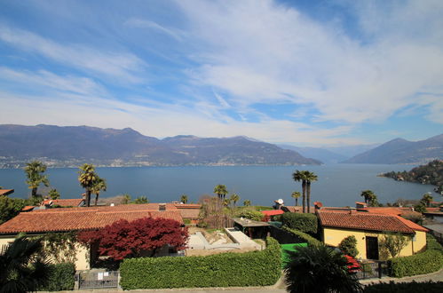 Foto 4 - Apartamento en Brezzo di Bedero con piscina y vistas a la montaña