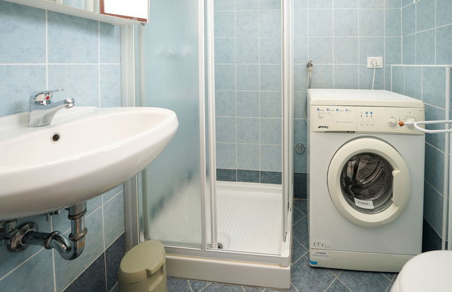 Apartamento de 1 quarto em Brezzo di Bedero com piscina e jardim - Foto 16