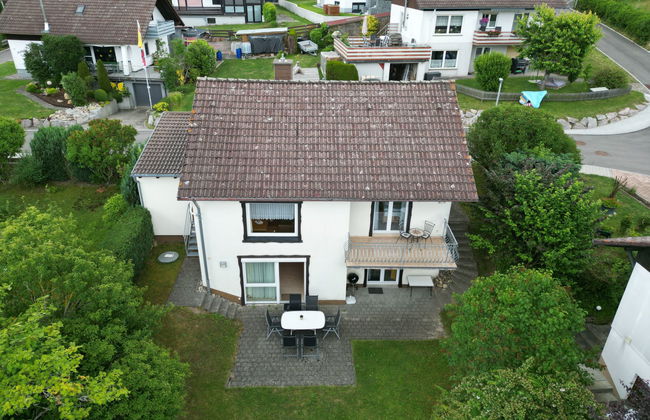 Casa de 5 quartos em Löffingen com jardim e terraço - Foto 1