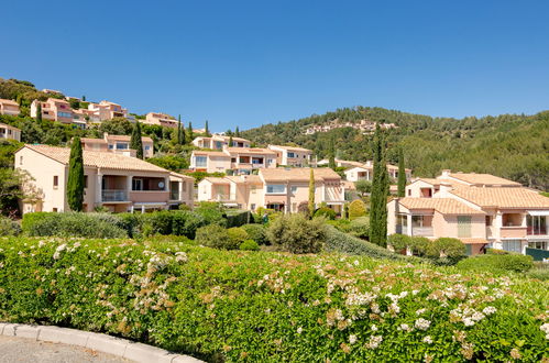 Foto 22 - Apartamento de 1 habitación en Roquebrune-sur-Argens con piscina y vistas al mar