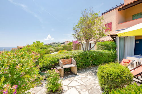 Photo 13 - Appartement de 1 chambre à Roquebrune-sur-Argens avec piscine et vues à la mer