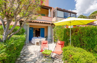 Foto 2 - Apartamento de 1 habitación en Roquebrune-sur-Argens con piscina y vistas al mar