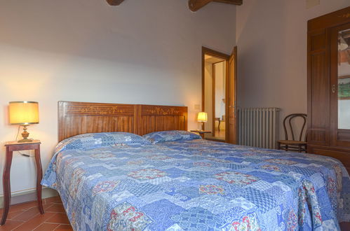 Photo 27 - 6 bedroom House in Greve in Chianti with private pool and garden