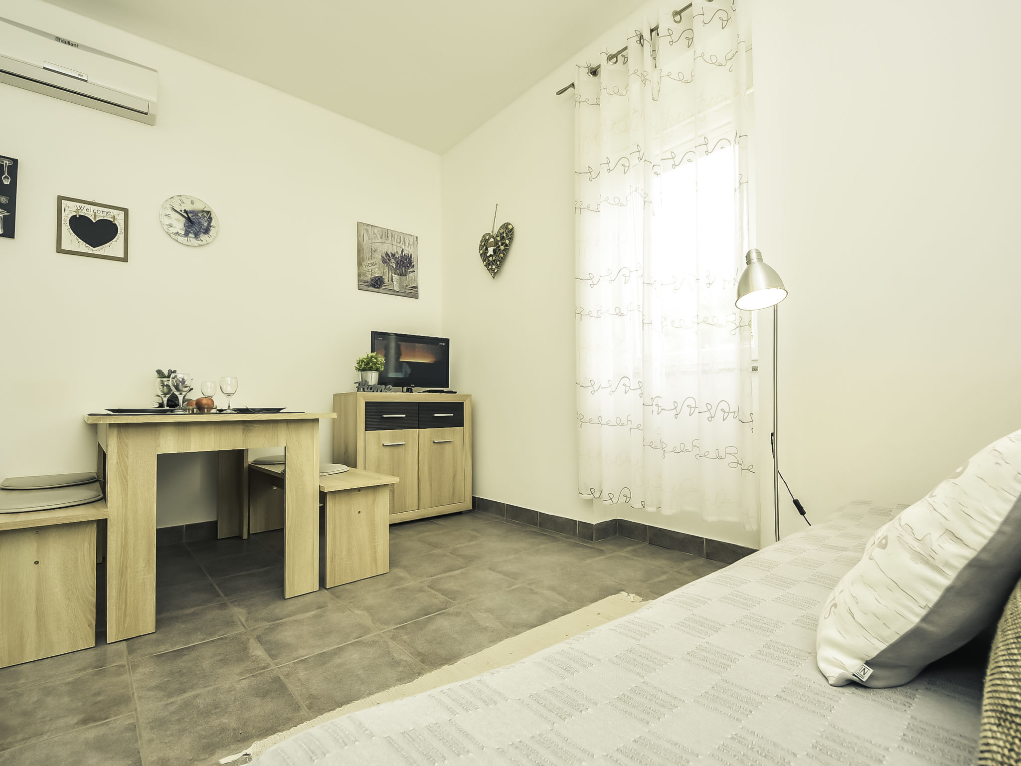 Foto 9 - Appartamento con 1 camera da letto a Karlobag con vista mare