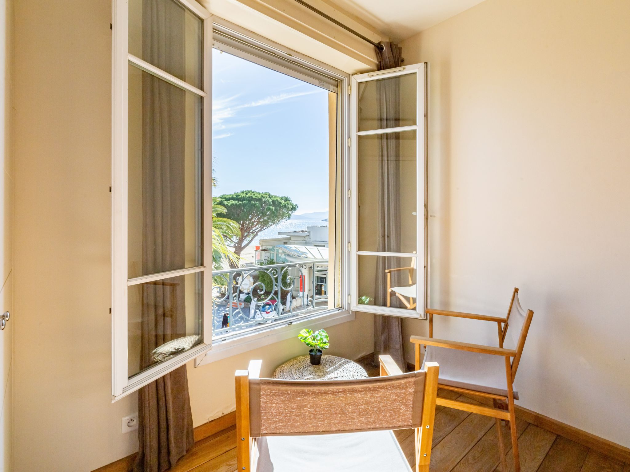 Foto 16 - Apartamento de 2 quartos em Sainte-Maxime com vistas do mar