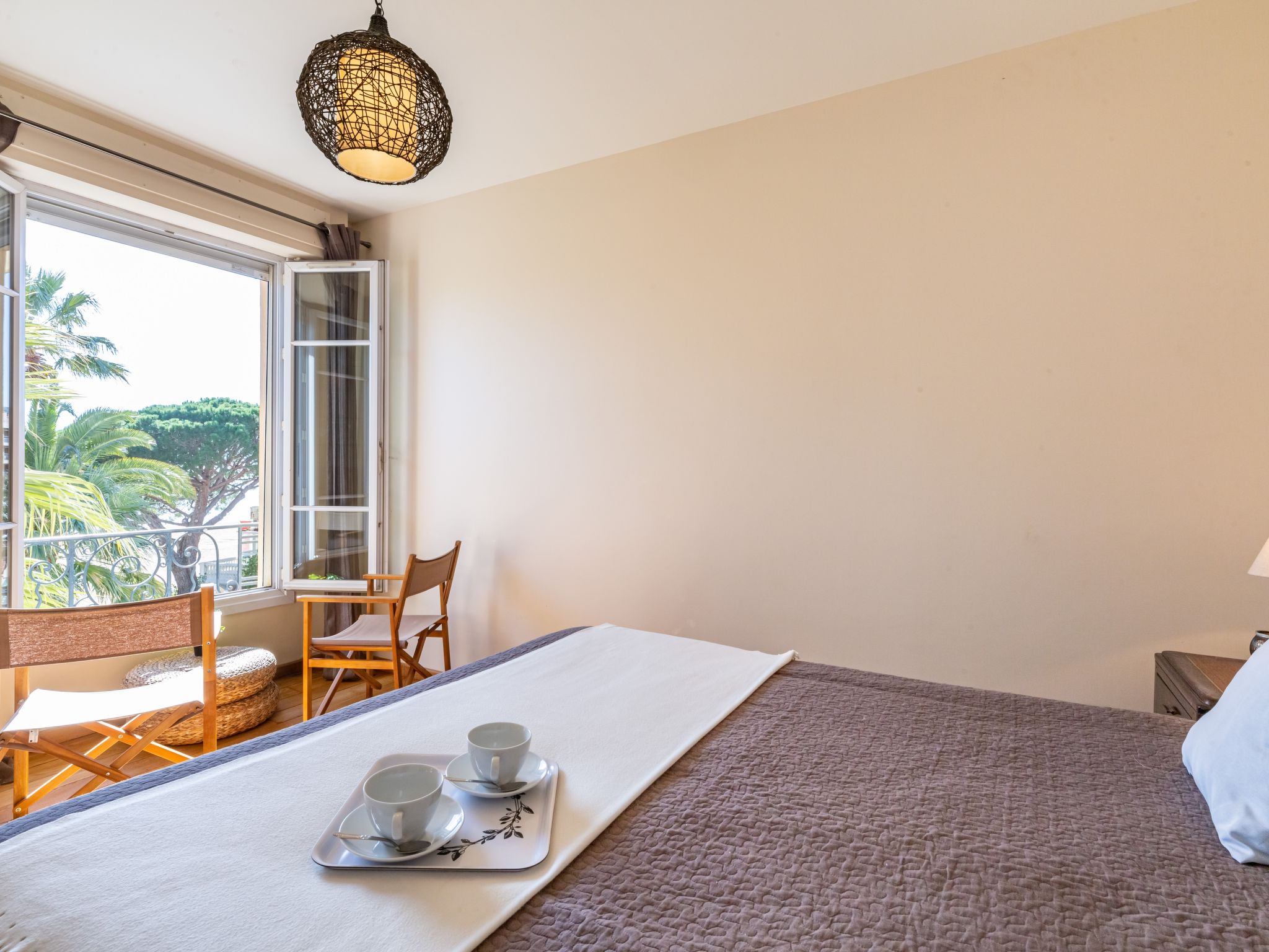 Foto 15 - Apartment mit 2 Schlafzimmern in Sainte-Maxime mit blick aufs meer