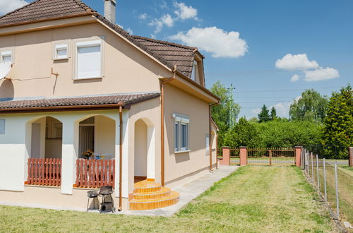 Photo 22 - 4 bedroom Apartment in Balatonmáriafürdő with garden and terrace