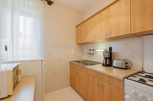 Photo 7 - 4 bedroom Apartment in Balatonmáriafürdő with garden and terrace