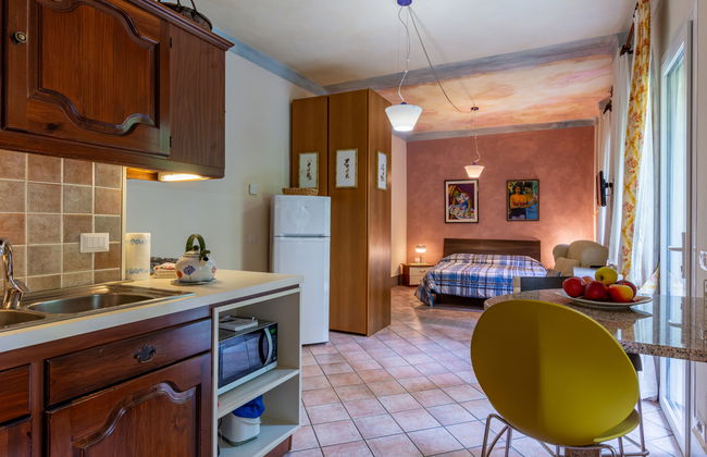 Casa de 1 quarto em Invorio com jardim - Foto 4