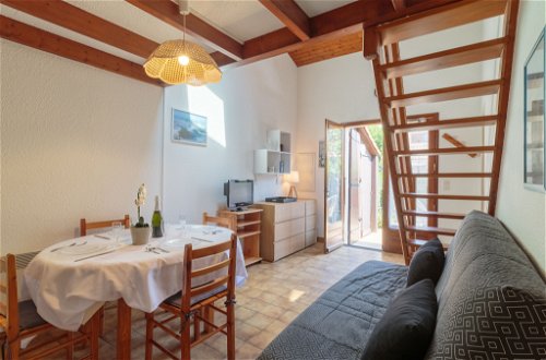 Foto 4 - Casa de 1 habitación en Vaux-sur-Mer con jardín y vistas al mar