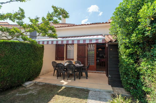 Foto 1 - Casa de 1 habitación en Vaux-sur-Mer con jardín y vistas al mar