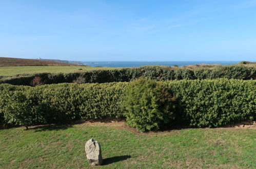 Foto 3 - Casa de 3 habitaciones en Cléden-Cap-Sizun con jardín y vistas al mar