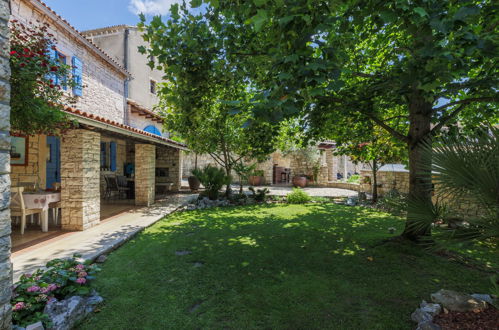 Foto 23 - Casa de 5 quartos em Sveti Petar u Šumi com piscina privada e jardim
