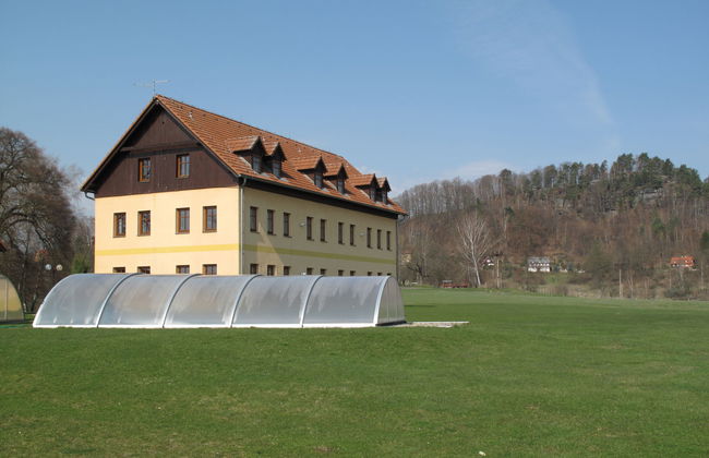 Apartamento de 1 quarto em Jetřichovice com piscina e jardim - Foto 12
