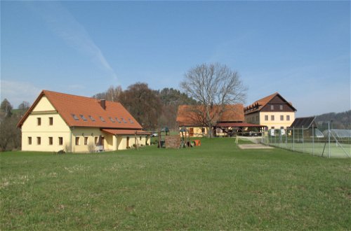Foto 14 - Apartamento en Jetřichovice con piscina y jardín