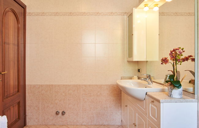Casa de 4 quartos em Dongo com jardim e terraço - Foto 24