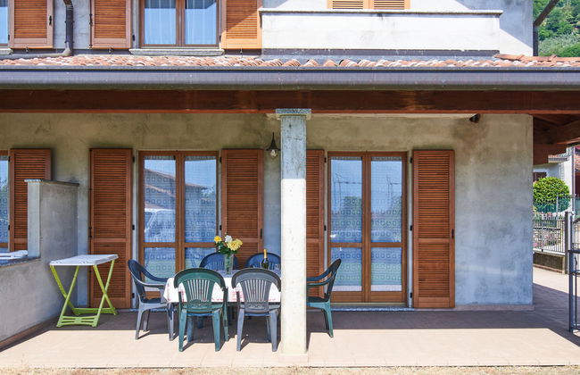 Casa de 4 quartos em Dongo com jardim e terraço - Foto 3