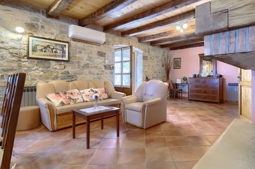 Photo 7 - 2 bedroom House in Sveti Lovreč with private pool and sea view