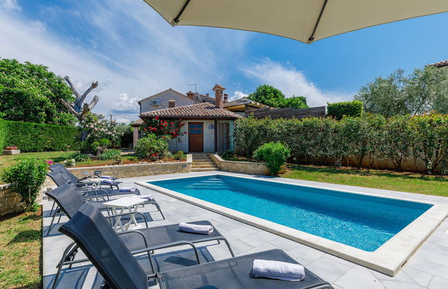Casa de 3 quartos em Sveti Lovreč com piscina privada e jardim - Foto 1