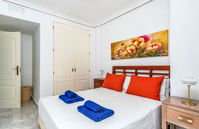 Casa de 4 quartos em Marbella com piscina e jardim - Foto 17