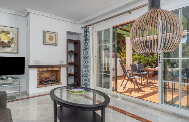 Casa de 4 quartos em Marbella com piscina e jardim - Foto 3
