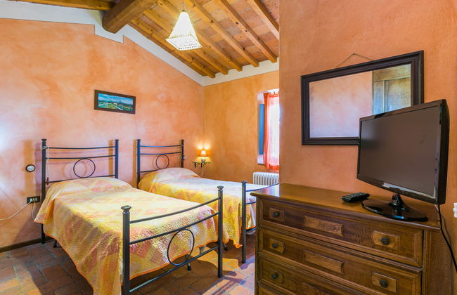 Casa de 2 quartos em Vinci com piscina privada e jardim - Foto 28