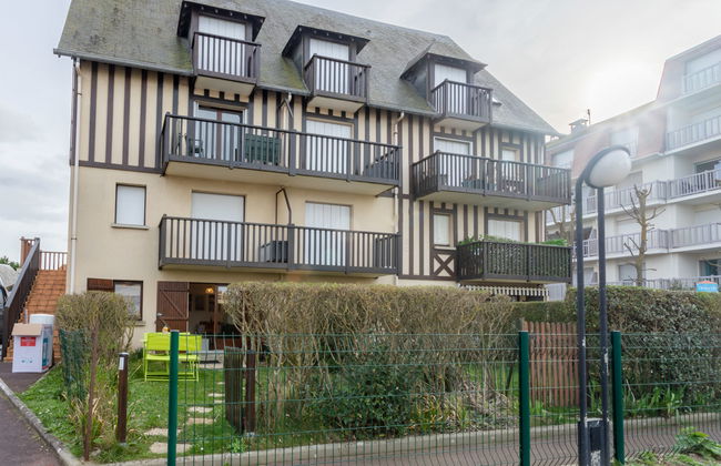 2 bedroom Apartment in Villers-sur-Mer with garden and terrace - Photo 15