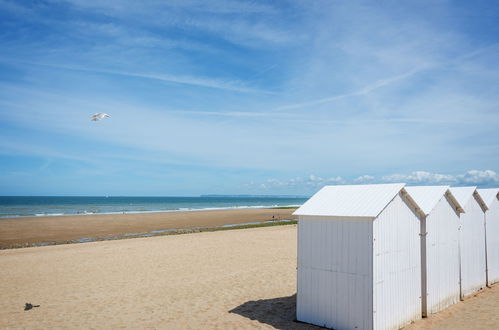 Foto 19 - Appartamento con 1 camera da letto a Villers-sur-Mer con vista mare