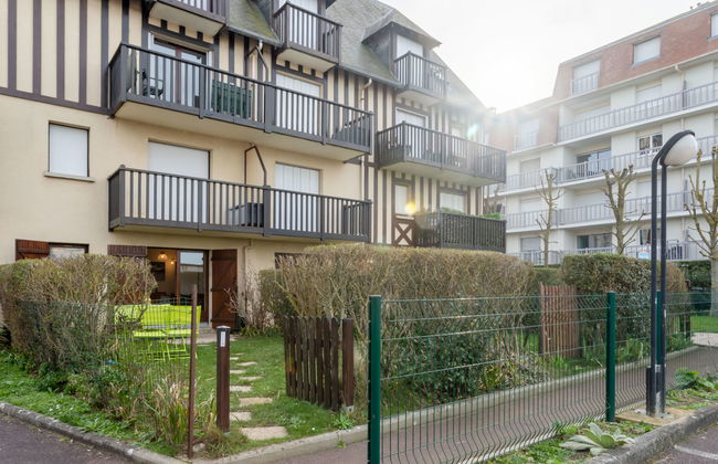 2 bedroom Apartment in Villers-sur-Mer with garden and terrace - Photo 16