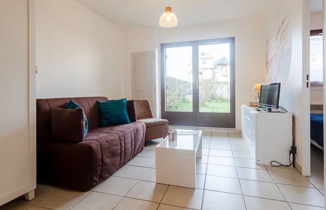 2 bedroom Apartment in Villers-sur-Mer with garden and terrace - Photo 8