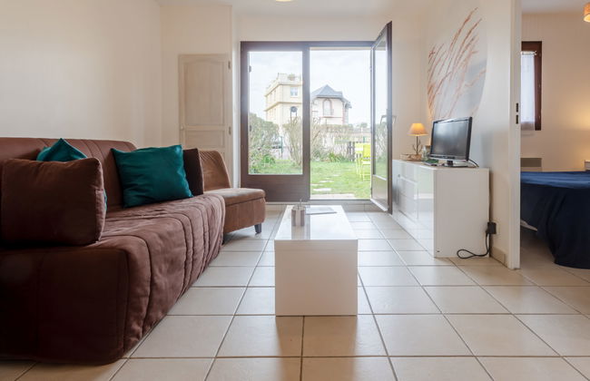 2 bedroom Apartment in Villers-sur-Mer with garden and terrace - Photo 3