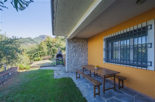 Foto 35 - Casa con 5 camere da letto a Camaiore con piscina privata e vista mare
