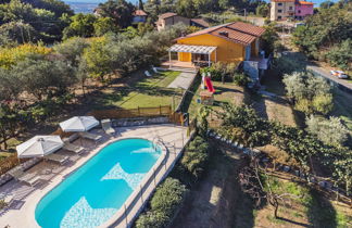 Foto 3 - Casa de 5 habitaciones en Camaiore con piscina privada y vistas al mar