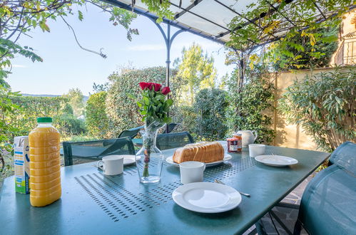 Photo 2 - Maison de 2 chambres à La Motte avec piscine et jardin