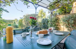 Photo 2 - Maison de 2 chambres à La Motte avec piscine et jardin