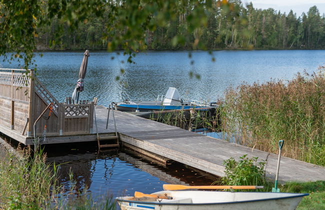 4 bedroom House in Finspång with garden and terrace - Photo 27