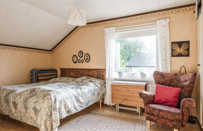 4 bedroom House in Finspång with garden and terrace - Photo 18