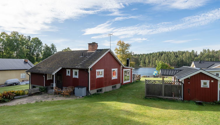 Photo 1 - Maison de 3 chambres à Finspång avec jardin et terrasse