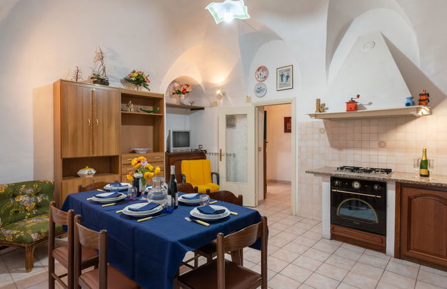 Casa de 4 quartos em Cipressa com jardim e terraço - Foto 5